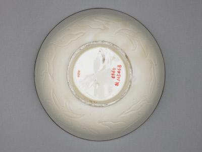 图片[2]-Ding kiln white glaze carved pomegranate bowl-China Archive